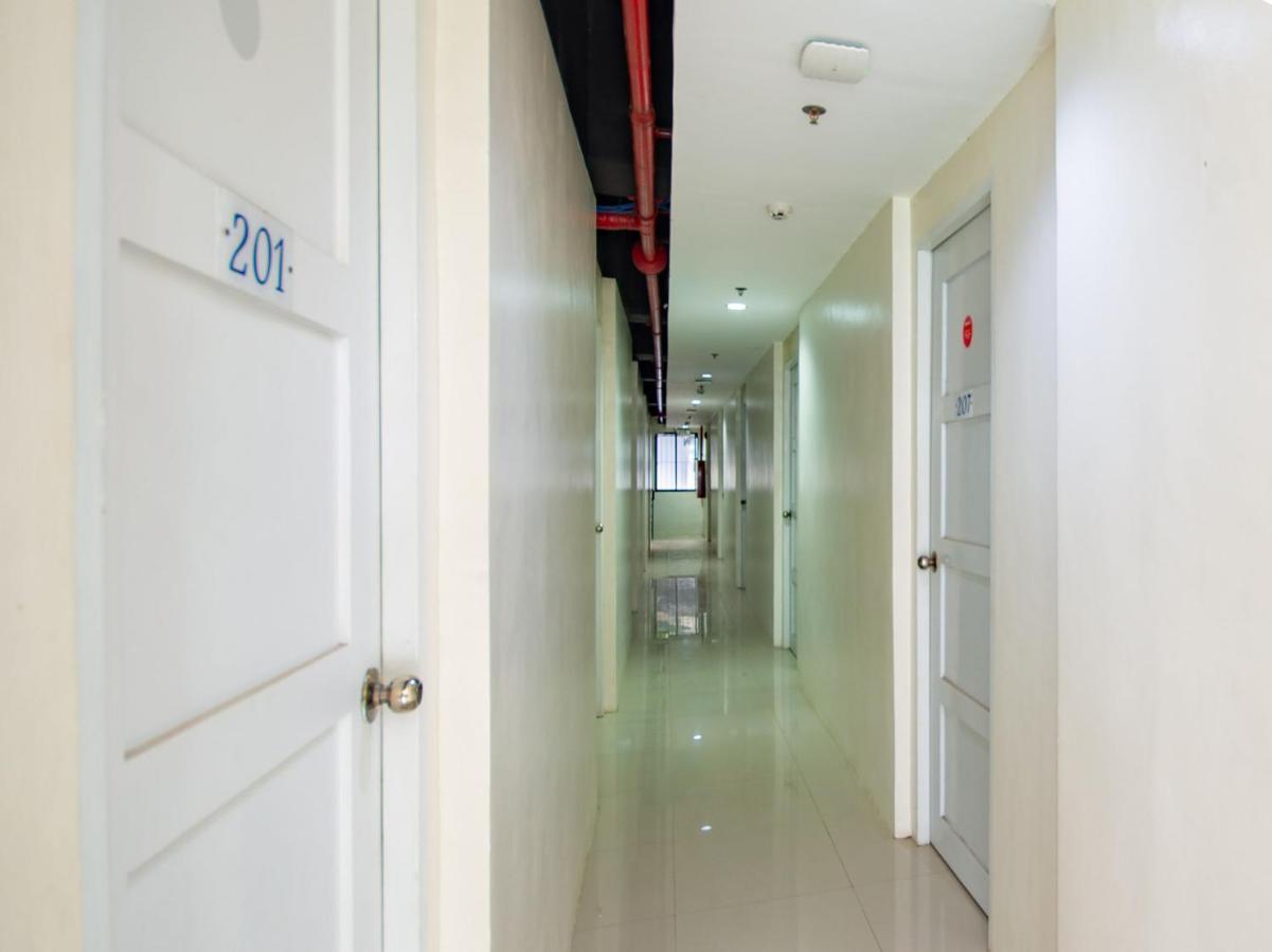Oyo 707-908 Salinas Suites Cebu Dış mekan fotoğraf