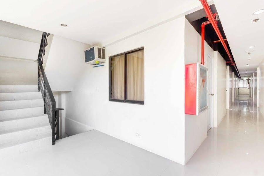 Oyo 707-908 Salinas Suites Cebu Dış mekan fotoğraf